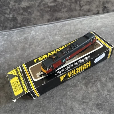 Graham Farish 371-782 Class 90 019 'Penny Black' Rail Express System - Image 1 of 4