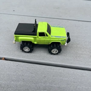 GREEN CHEVY STOMPER 4X4 TRUCK SCHAPER CHEVROLET LIGHT WORKS DOESN'T RUN - Picture 1 of 10