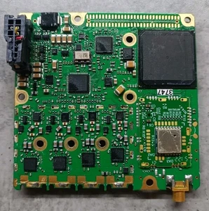 Ein Modul mit Integration von Mikrowellenschaltungen und digitaler Verarbeitung von GNSS. - Bild 1 von 6
