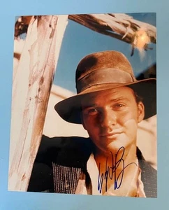 SEAN PATRICK FLANNERY YOUNG INDIANA JONES orig signed 8x10 Photo Iconographs COA - Bild 1 von 3