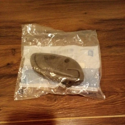 Manija de puerta lateral derecha interior Chevrolet Tracker original GM 1999-2004 30024123 Foto 1 de 3