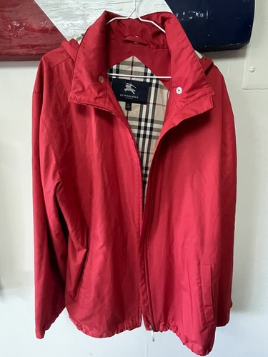 burberry giacca uomo grande con cappuccio rosso
