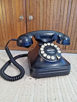 TELÉFONO GRANERO DE CERÁMICA NEGRO ESTILO GIRATORIO (PULSADOR) VINTAGE AÑOS 50 Foto 1 de 4