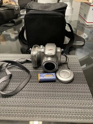 Kodak EasyShare Z612 6.1MP Digital Camera Silver w/ Battery. Tested, Read ￼Cond! - Image 1 of 4