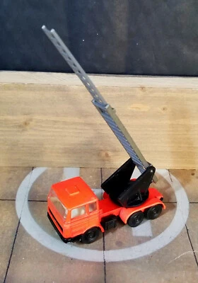 EFSI CAMION POMPIERI MERCEDES ARANCIONE CON SCALA MADE IN HOLLAND 1973 1^ SERIE - Immagine 1 di 4