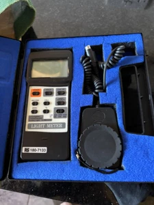 LUX light meter - Picture 1 of 3