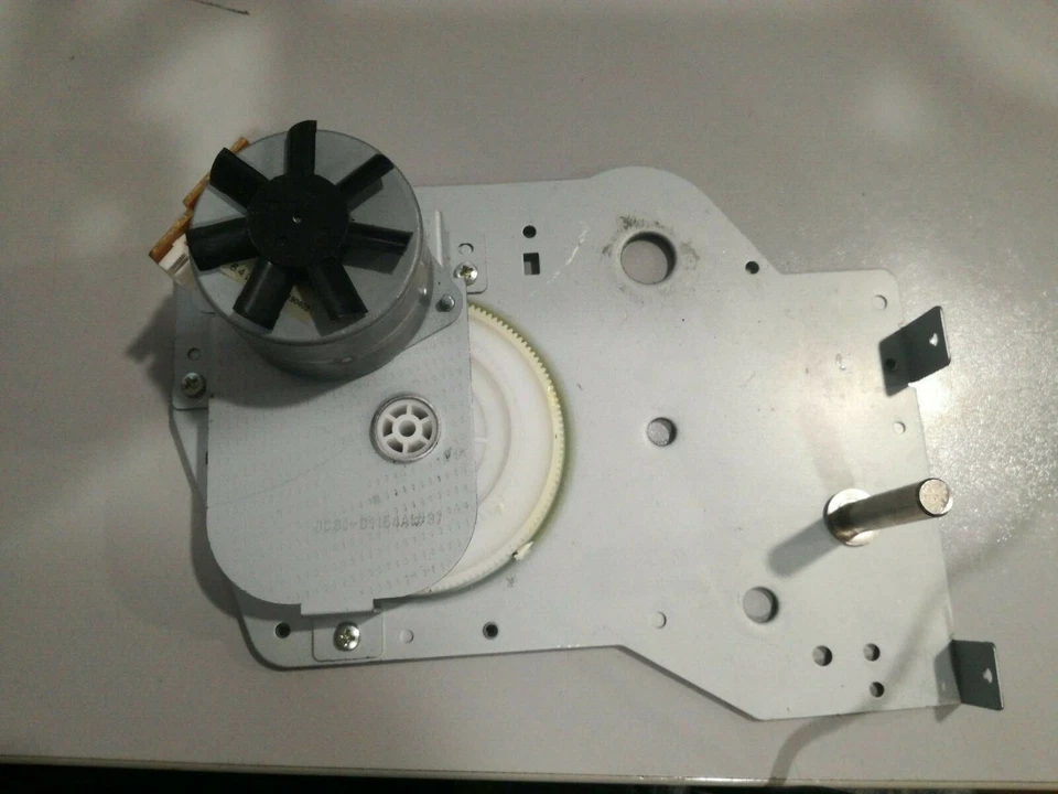 jc61-01154a supporto motore per samsung ml-1610 ml-1615 ml-1640 ml-2240 ml-2241 - Immagine 1 di 1