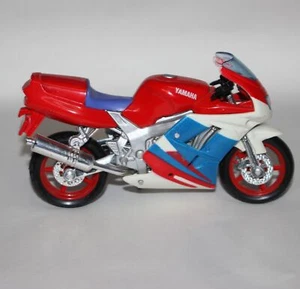 Maisto Yamaha Racer Race Bike Motorcycle Crotch Rocket MaistoRed White Blue - Picture 1 of 3