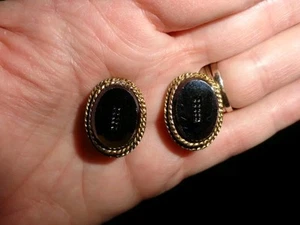 Vintage Black Cameo Mirror Finish Intaglio Clip on Earrings - Picture 1 of 5
