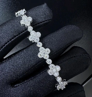 9 ct White- D VVS1 Round Moissanite Diamond .925 Silver Clover Bracelet 7" - Image 1 of 3