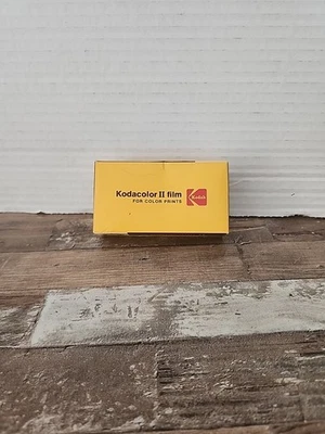 Cartucho Kodacolor II C126-20 Color Negativo Película Caducada 11/1980 SELLADO Foto 1 de 4