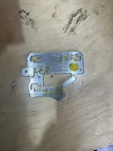 AUDI FRONT RIGHT SIDE CRUISE CONTROL DISTANCE SENSOR MODULE BRACKET 4G0907574 - Picture 1 of 3