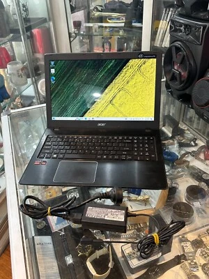 ACER ASPIRE E5-532G-900W LAPTOP WINDOWS 10 HOME / 1TB HDD 8GB RAM / A9 7TH GEN - Image 1 of 4