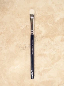 ZOEVA 234, Luxe Smoky Shader Brush, Goat/Synthetic Fibre Blend, New,Discontinued - Picture 1 of 4