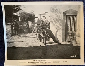 “DAY OF THE BADMAN” FRED McMURRAY & JOHN ERICSON B&W Press Photo - Picture 1 of 2