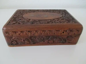 Sheesham Hand Carved Brown Wood Jewelry/Trinket Box Velvet Liner India Vtg Z8 - Picture 1 of 12