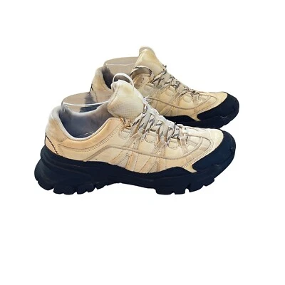 Контрастные кроссовки ZARA Mountain Trainers серо-черные размер 9,5 - Изображение 1 из 4