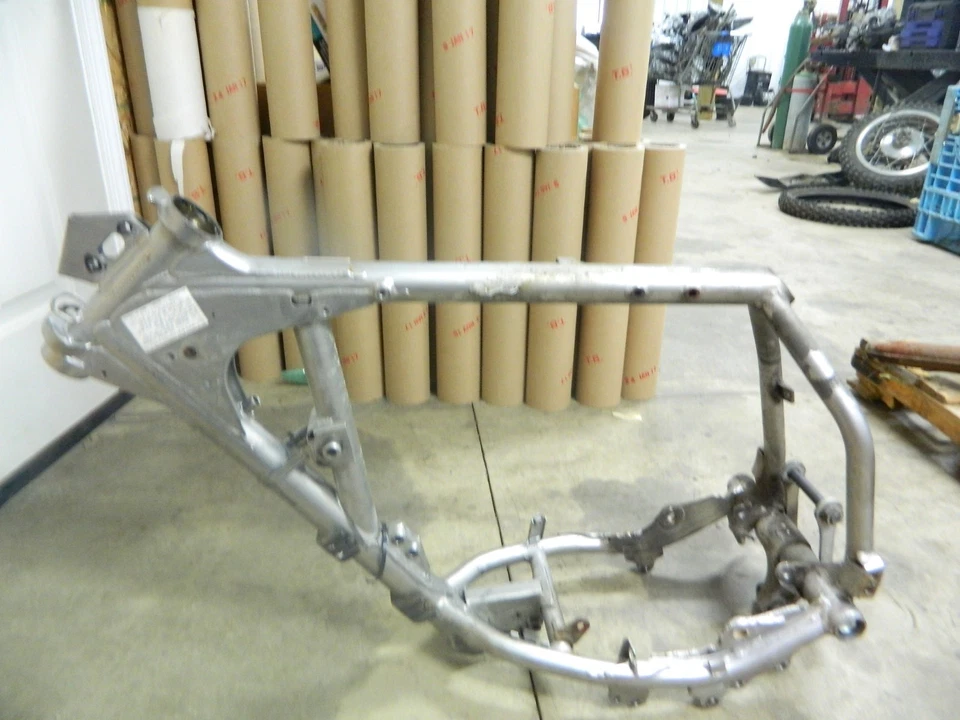 08 chassi quadro Kawasaki KL KLR 650 KL650 E KLR650 - Imagem 1 de 4