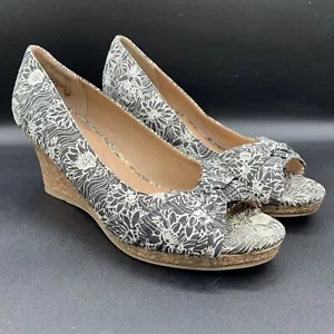 Dexflex Comfort Women's 8 Wedge Peep Toe Shoes Black White Flowers. - Picture 1 of 10