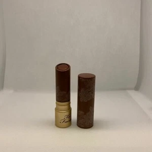 Too Faced Natural Nudes Intense Colour Lipstick - Throwin' Suede - DEFECT - Picture 1 of 3
