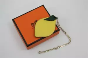 Charm borsa frutta HERMES usato limone ver. con scatola accessori donna in pelle rossa - Foto 1 di 10