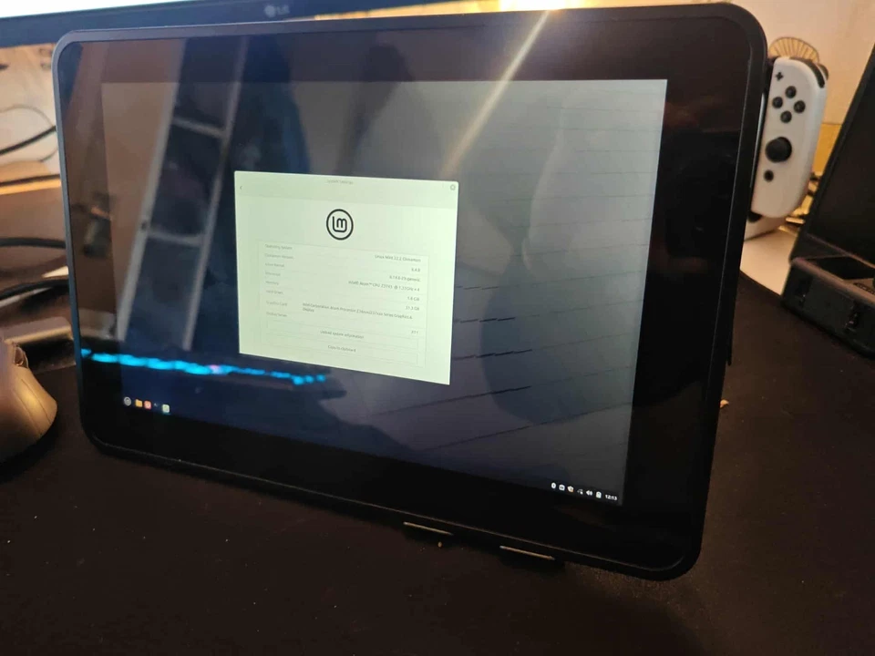 Zebra ET50PT 10.1" Tablet – Intel Atom Z3745, 2GB RAM, 32GB Storage, Linux Mint - Image 1 of 4