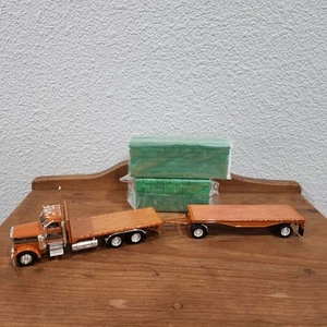 Tonkin Trucks N' Stuff 1/53 Peterbilt Flatbed and Flatbed Trailer (NUNES HAY ) - Picture 1 of 13