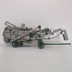 Spec Cast John Deere Thresher 1938 1:28 Scale VGC - Picture 1 of 21