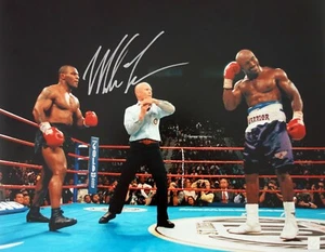 Mike Tyson autografato 16x20 mordendo Holyfield prova ASI - Foto 1 di 2