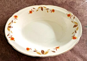 Nice Vintage Hall Superior Jewel Tea Autumn Leaf Oval Serving Bowl 10x8 - Picture 1 of 7