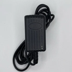 WAHL ZD018B050200 Female Port Gray Tip AC Adapter 5V 2A - Picture 1 of 6