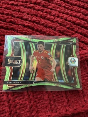 2020 Select UEFA Euro Preview Mezzanine Die-Cut Neon Green Prizm /149 Ben Davies - Image 1 of 2