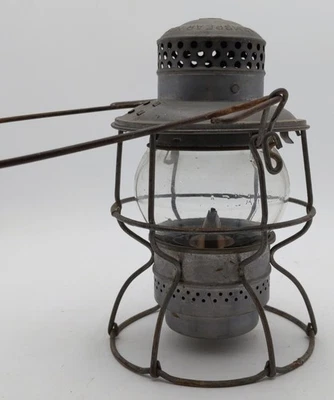 Armspear Mfg Vintage Railroad Lantern w/Clear Globe - Image 1 of 4
