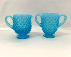FENTON Hobnail Open Creamer e Zucchero - Blu - Vintage - Opalescente - Foto 1 di 9