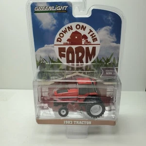 1982 '82 Red TRACTOR DOWN ON THE FARM SERIES 2 DIECAST GREENLIGHT 1:64 3488 - Picture 1 of 2