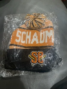 CAPPELLO SCHAUMBURG BOOMERS MAGLIA INVERNALE POM POM LOGO RICAMATO NUOVO CON SCATOLA - Foto 1 di 3
