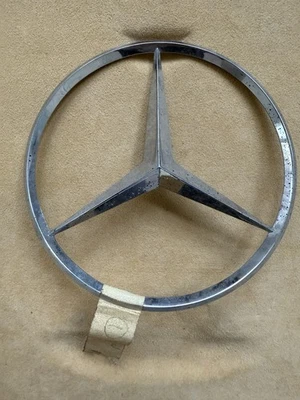 Estrella/emblema/insignia maletero Mercedes 190 SL 121 750 00 79 Foto 1 de 4