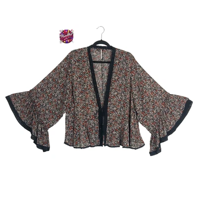 Женский шифоновый богемный кимоно кардиган с цветочным рисунком Free People галстук с кисточками открытый передний - Изображение 1 из 4
