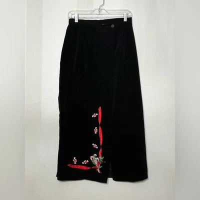 Eagle's Eye Skirt Xmas Vintage Black Velvet Peppermint Candy Cane Christmas Sz 8 - Image 1 of 4