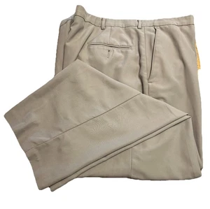 Haggar Classic Fit Men’s Khaki Flat Front Dress Pants Slacks Mens 44 X 30 - Picture 1 of 6