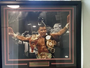 Mike Tyson Autograph. Authenticated. With Certificate - Picture 1 of 3