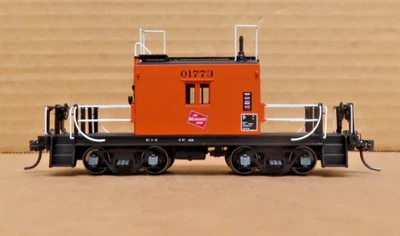 FOX VALLEY MODELS FVM 31154 TRANSFER CABOOSE MILWAUKEE ROAD # 01773 HO SCALE - Image 1 of 4