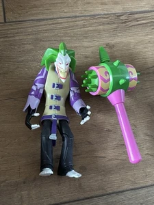 The Batman 2004 Hammer Strike Joker Action Figure Mint and Complete Set - Picture 1 of 2