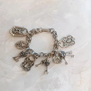Silver Tone Vintage Victorian Revival Charm Bracelet Lock & Key Steampunk Alice - Picture 1 of 4