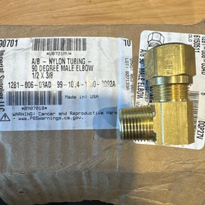 1/2" Tube OD x 3/8"  BRASS 90° Degree Male Compression Elbow - Picture 1 of 1