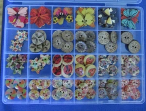 #28 Lot-120 New Buttons 2 Hole Wood Flowers Butterfly Stars Sewing DIY Craft - Picture 1 of 7
