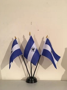 NICARAGUA TABLE FLAG SET of 3 flags and base - Picture 1 of 1