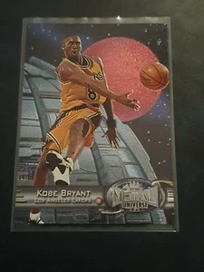 1997-98 Metal Universe Kobe Bryant #81 Lakers Jordan Bulls Doncic Curry NBA - Bild 1 von 2