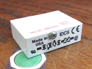 Opto 22 White I/O Relay Module IDC5D - Picture 1 of 3