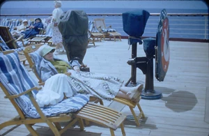 Red Border 1955 People On Cruise Ship Lurline Kodachrome Transparency Slide - Picture 1 of 1